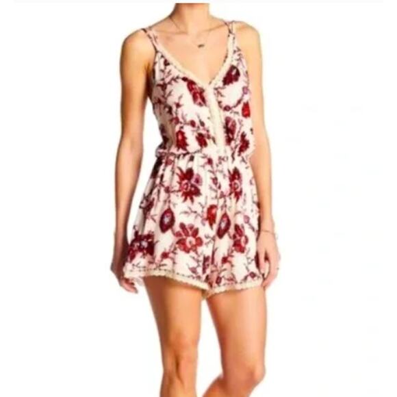 ASTR The Label Romper Floral Boho Crochet Inset Romper Cream Women's Size Small - Picture 1 of 11